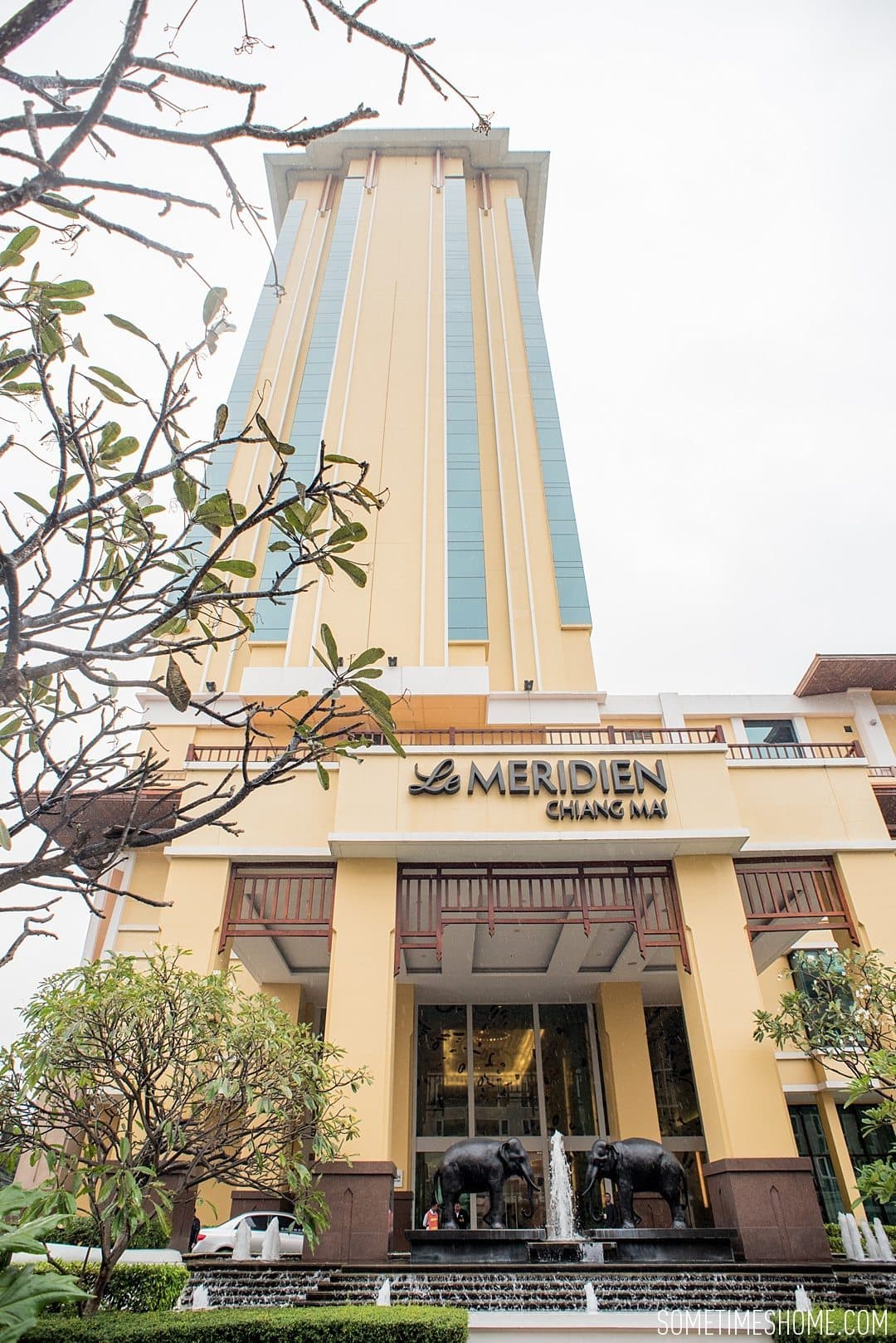 Affordable VIP Treatment at Le Meridien Chiang Mai, Thailand. Photos of the hotel exterior.