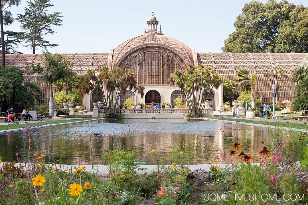 Thing to do in San Diego, California including vacation options on a low budget. Top travel include Balboa Park, the SD zoo, Gaslamp District downtown, La Jolla Cove, food options, Del Mar beach, and more great attractions in this beautiful Instagram-worthy area. Click through for the complete details and dreamy pictures! #SanDiego #California #SanDiegoLowBudget #SometimesHome #SanDiegoCA #SanDiegoCalifornia