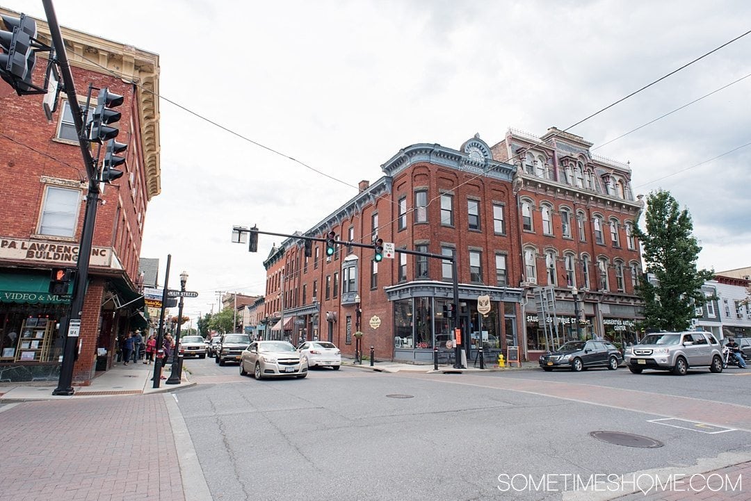 Your Complete Guide to Saugerties, New York on Sometimes Home travel blog. Photo of the downtown area.