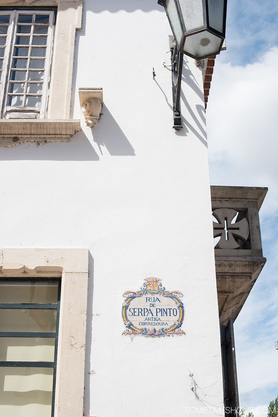 Day trip to Tomar, Portugal from Lisbon. Photos, tips and advice on Sometimes Home travel blog. Picture of Rua de Serpa Pinto.