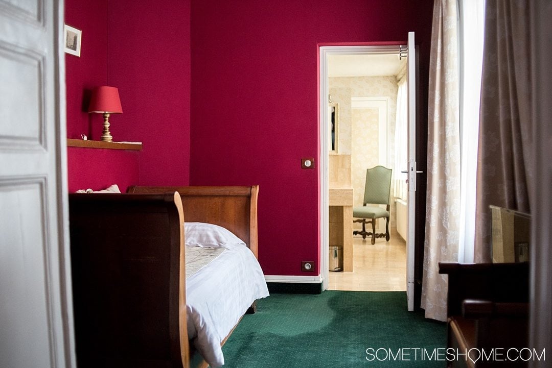 Paris hotel suite accommodation with very affordable rooms in the historic Le Marais district. Click through to the article for a complete review!