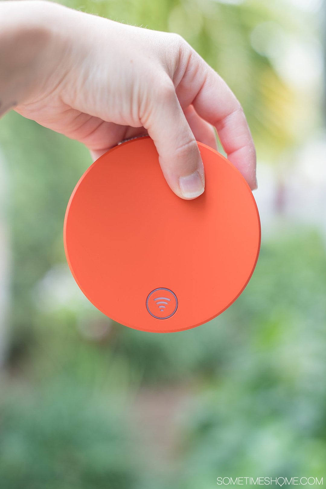 Portable travel wifi hotspot that will fit in clothes as a pocket wifi device on vacations! Skyroam is the best travel gift and essential technology for wanderlusters on the go. #skyroam #sometimeshome #wifihotspot #pocketwifi #traveltechnology