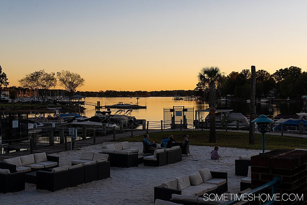 Best Lake Norman Waterfront Restaurants for the view, food and cocktails near Charlotte, North Carolina. Hello, Sailor, Port City Club and North Harbor Club. #sometimeshome #lakenorman #NorthCarolina