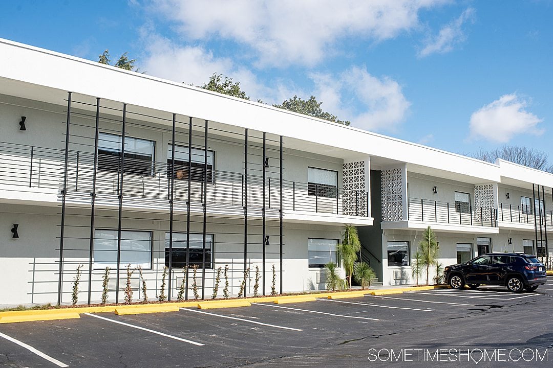 If you're moving to Raleigh and need a hotel while you house shop or visit the photography-worthy downtown area this is a great option. The Longleaf Hotel in Raleigh has great branding that was done by Joshua Gajownik in North Carolina. Located in the heart of downtown. #downtownRaleigh #NorthCarolina #sometimeshome