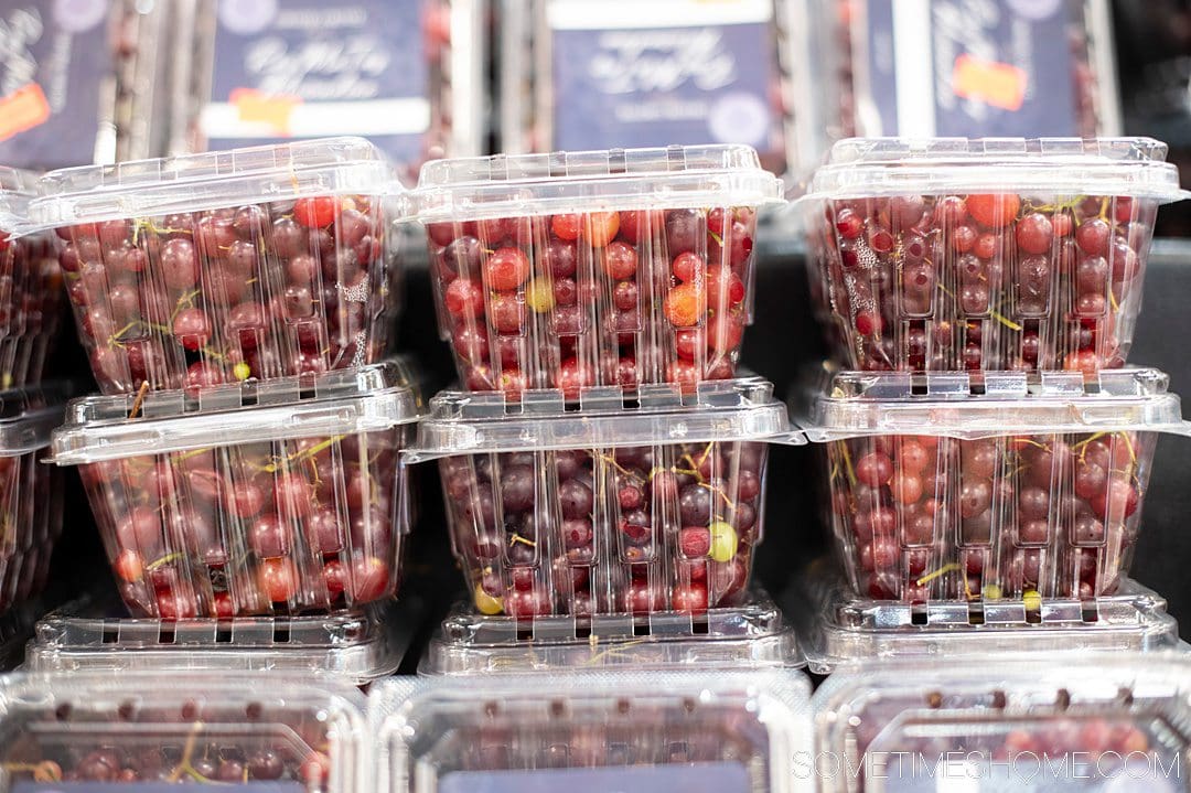 RazzMatazz muscadine grapes for sale in plastic clamshells