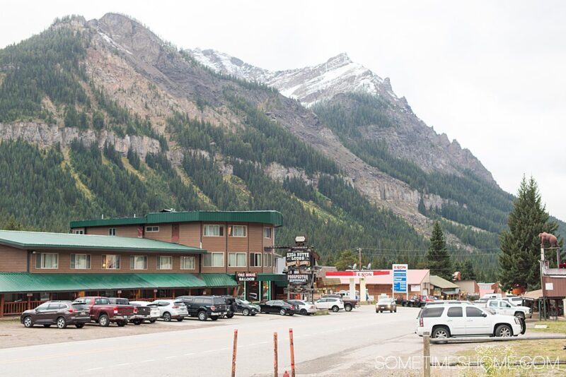 Silver Gate and Cooke City Montana Lodging and Restaurants