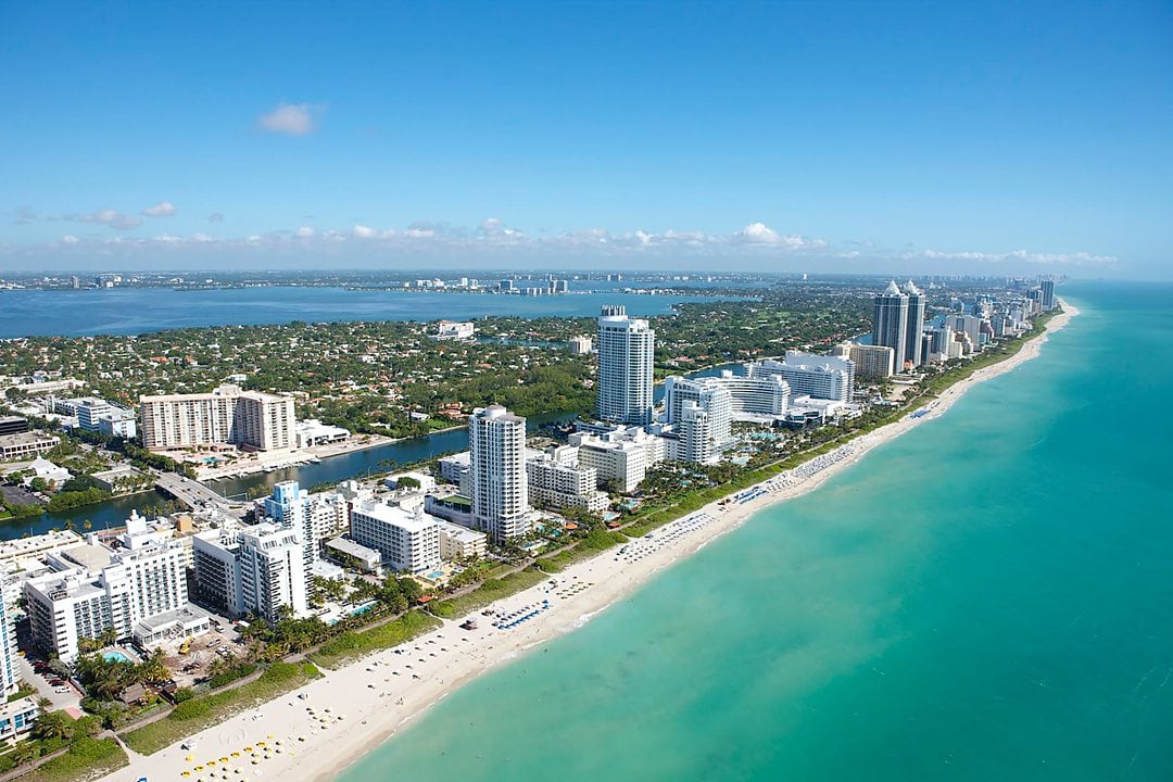 Skyline and coastline of Miami, Florida for a Miami boat tours post. Taken by Antonio Cuellar.