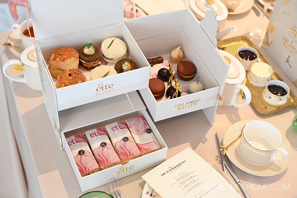 A holiday tea box by ette hotel and The Orlando Ballet.